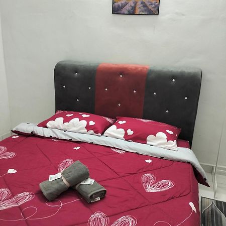 Anggun Homestay Seri Iskandar Buitenkant foto