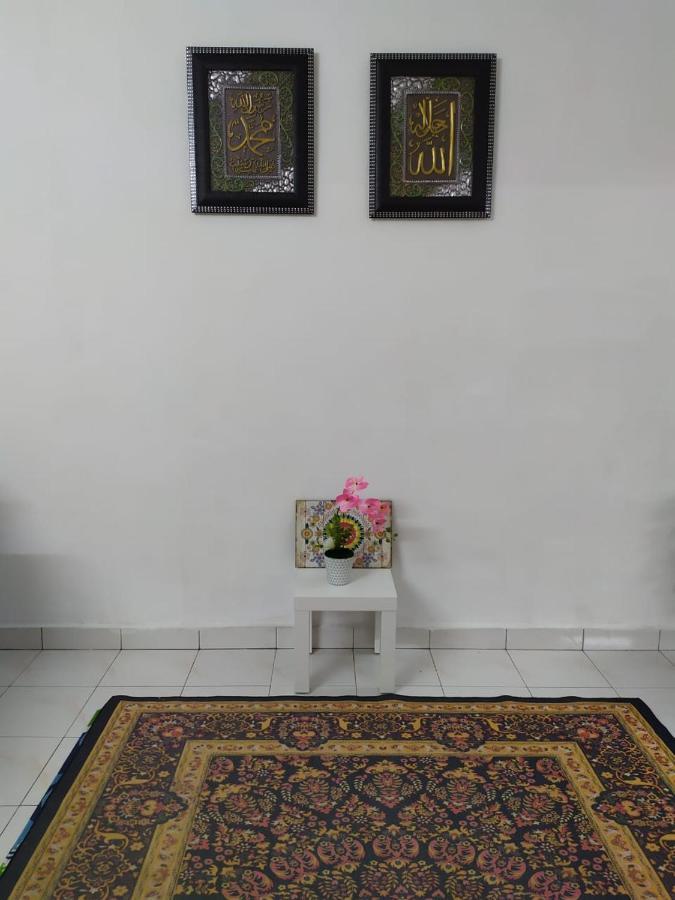 Anggun Homestay Seri Iskandar Buitenkant foto